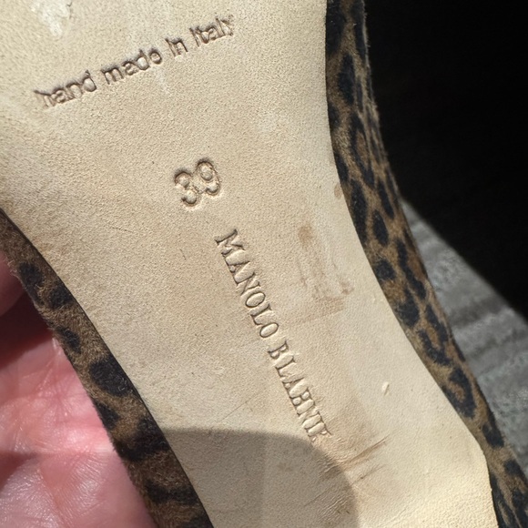 Manolo Blahnik Leopard Suede Pumps - Picture 3 of 7